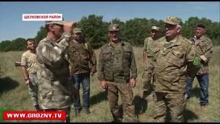 В Чечне охотники-новобранцы несколько месяцев охотятся с профессионалами