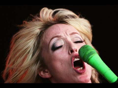 download lagu mp3 mp4 The Ting Tings Katie White, download lagu The Ting Tings Katie White gratis, unduh video klip The Ting Tings Katie White