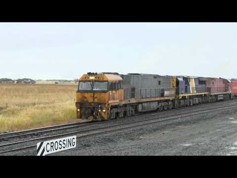 AM3 Intermodal Freight Train (8/12/2009) - PoathTV Australian Railways