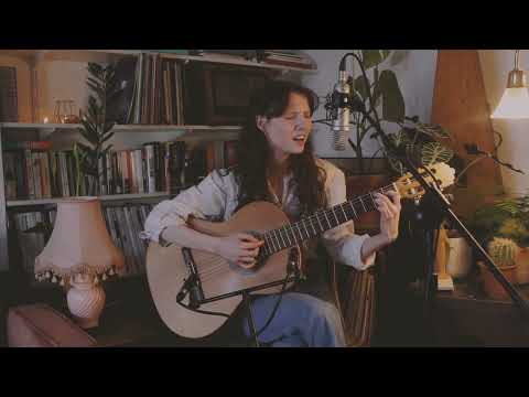 Clara Mann - Station Song (Live)