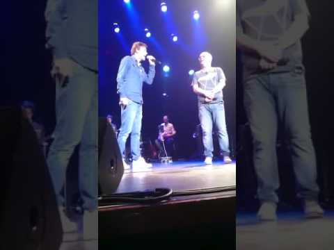 Samen zingen met Paul de Leeuw !