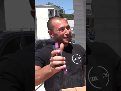 O dono desta pizzaria disse que ele era o pior fabricante de pizza de todos os tempos, mas os personagens compensaram isso