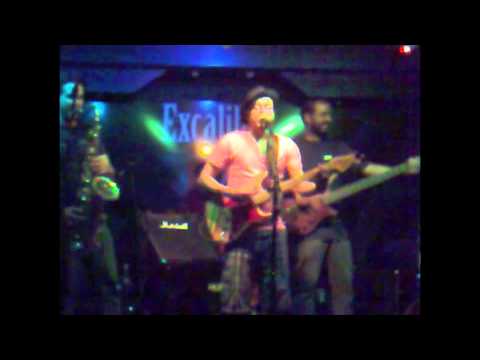 Ricardo Ulpiano e o Sambalanço - "Bebete vãobora"