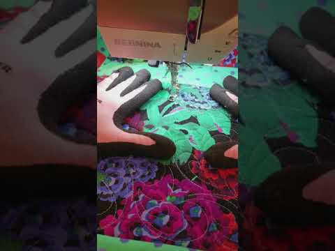 Free Motion Quilting my "Charity Curve" motif