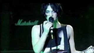 Placebo live 1998 - You Don&#39;t Care About Us -