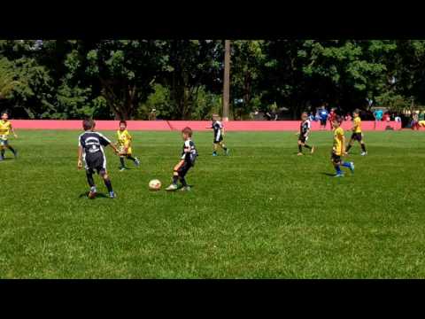 Lindo drible só faltou o gol confraternização FUTSAL FUTURO SGO