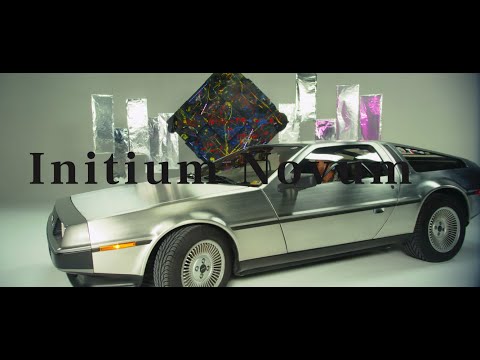 INITIUM NOVUM. Design steht Dir/Sonnenbrille