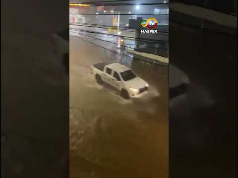 TEMPORAL COM GRANIZO CAUSA ESTRAGOS EM CASAS E COMÉRCIOS EM SANANDUVA