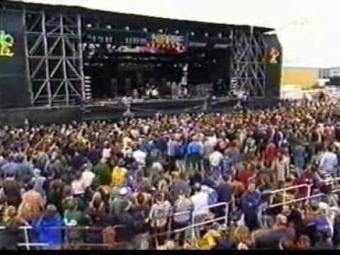 qotsa Queens of the Stone Age - "You Can't Quit Me Baby"  - Live Bizzarre festival 98