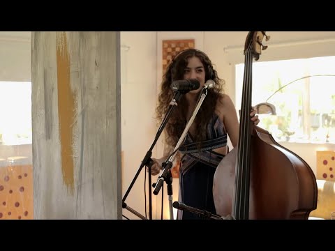 Lara Fichera presenta su nuevo album "EN EL FILO"