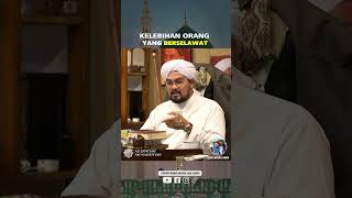 Download lagu Kelebihan Orang Berselawat - Syeikh Nazrul Nasir mp3