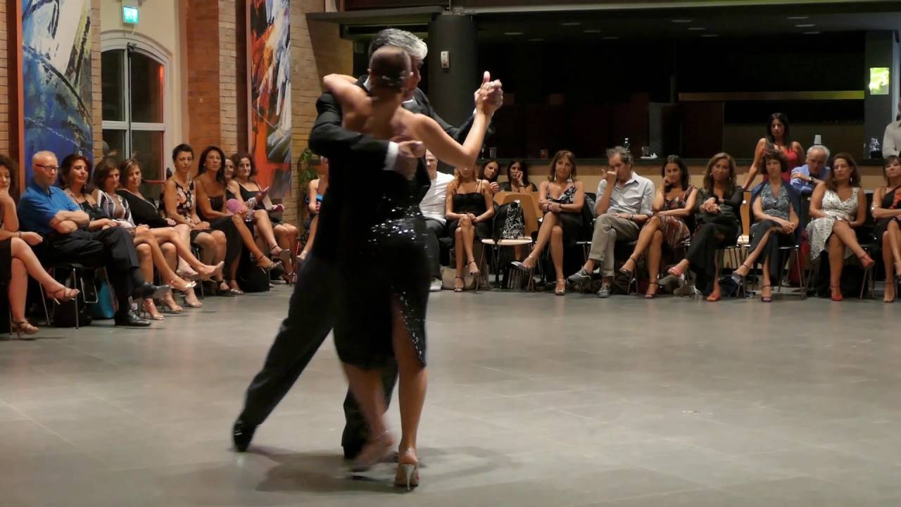 Video thumbnail for Osvaldo Roldan & Anna Maria Ferrara, Derrotado (Tenés razón)