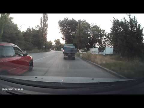 Врезался в дерево избегая столкновения