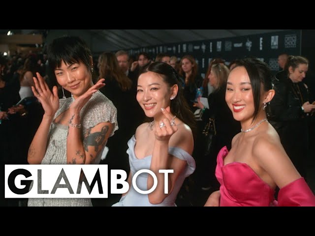 Vídeo relacionado con HWC Trading K-Pop Demon Hunters Arden Cho, May Hong & Ji-young Yoo Los Regalos Imprimieron El Cartel Firmaron La Imagen Del Autógrafo Para Los Fans De La Memorabilia De La Película - A3 Enmarcado