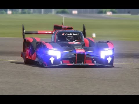 LMP1 Audi R18 E-Tron Quattro Hybrid at Top Gear Testing