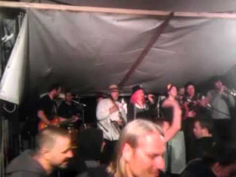 Chichimeků - CHICHIMEKU - Popele Ukulele - Slavnosti Žofín 2015 Novohradské h