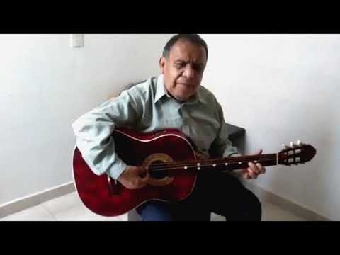 Hugo Gil Cantando Su Composición  "Señora"