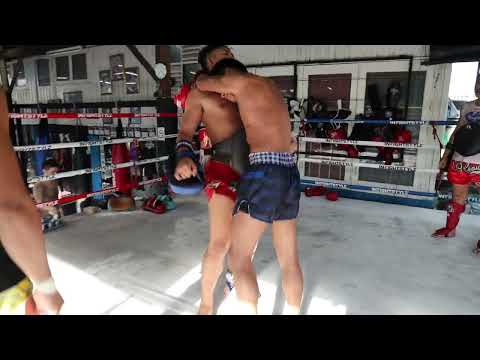 Muay Thai Film Study: FA Group Clinch And Knee Style for Muay Khao Fighters