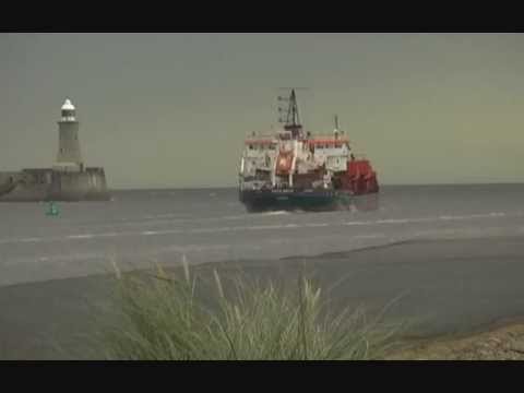 Dredger Arco Beck leaving the Tyne 30th November 2011