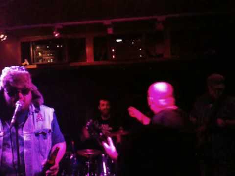 Uigg debuts their new drummer