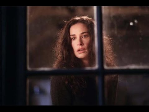 Trailer en español de En la tiniebla