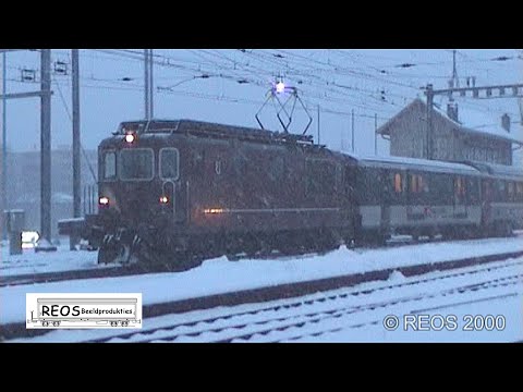 2000-02 [SDw] Bahnhof Brig in Winter; classic BLS SBB, Re 6/6 & EC Vauban, 4 BLS 465's & Tonerdezug!