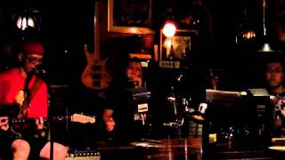 江古田倶楽部："Look on the yonder wall"