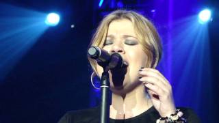 Kelly Clarkson - Maybe - Perth - 22nd April 2010