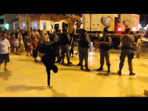 B Boy Jonas Flex - Tricks no Busto