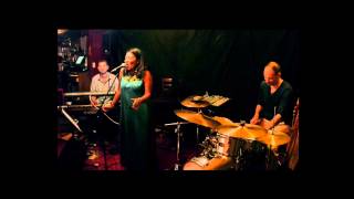 Rachel RATSIZAFY BILOVD Trio - The Music is the magic
