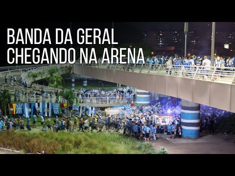 "Geral do Grêmio chegando na Arena - Grêmio 1 x 0 Botafogo" Barra: Geral do Grêmio • Club: Grêmio • País: Brasil
