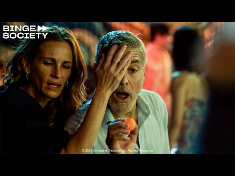 Ticket to Paradise (2022): Couples Beer Pong Scene