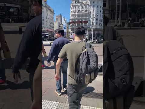 "Corrientes y 9 de julio"