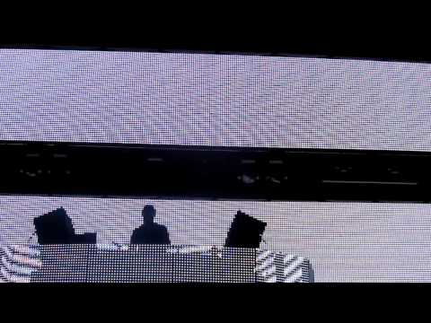 Tiësto @ Privilege/Ibiza (07.09.2009) Video 29