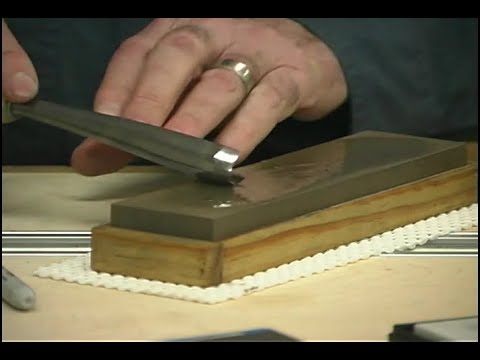 W035 How to Sharpen Relief Carving Tools by David Reilly