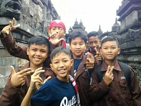 Photostory : Esok Kan Bahagia ft. Ariel, Giring, Momo - D'Masiv