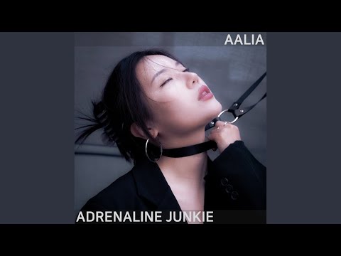 Video thumbnail for 넌 날 가질 수 없어 (U can’t)