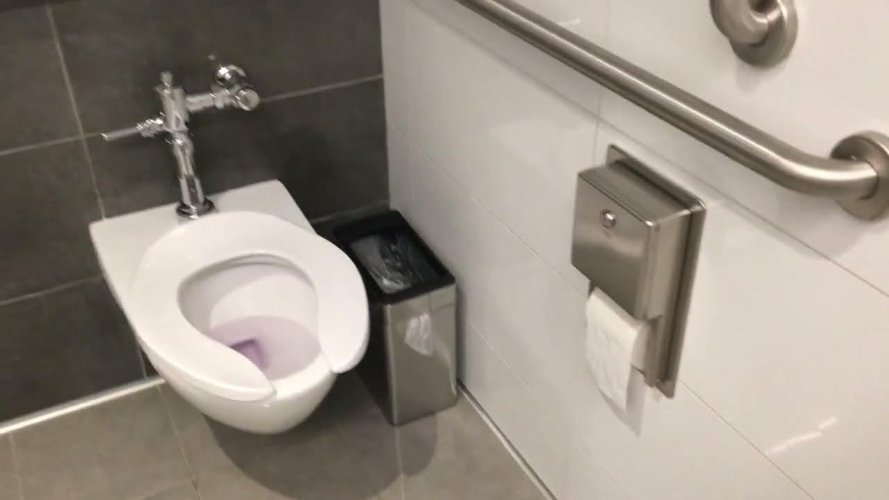 The King David First Class Lounge