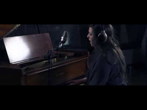 Camila Recchio - Hold On (Live Music Video)