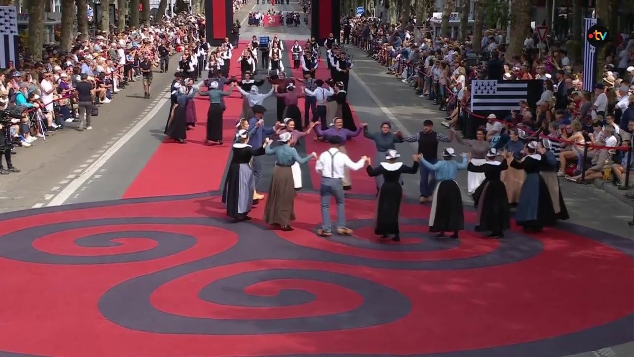 Miniature de la vidéo Grande Parade des Nations Celtes 2026 - Cercle Ar Rouedoù Glas (Concarneau) du film La Grande Parade des Nations Celtes