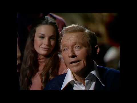 Bing Crosby, Fred Astaire, and Family Sing "White Christmas" - 1975 Christmas Special