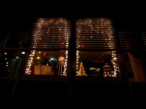 das 1. Adventfenster in der Gemeinde Tarrenz