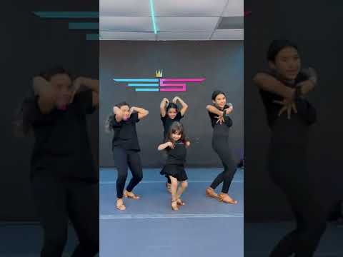 Salomé lo hizo de nuevo , esta vez bailando música brasileña 🇧🇷