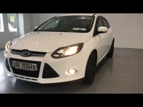 Metallic White 141 Ford Focus