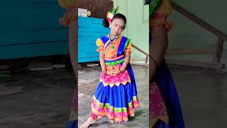 Download lagu Ezhimalakaduchutti #shorts mp3