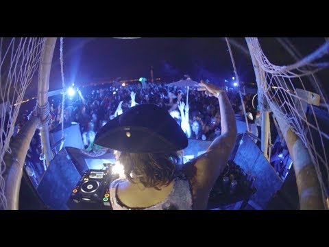 Th' Booty Boat featurin' Dale Howard & Lee Foss ♥ Presented by Lovelife