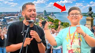 This 8-YEAR-OLD Kid Sings BETTER Than Me | Bruno Mars & Rosé - APT.