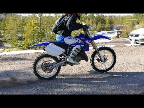 Yamaha YZ125 2-Stroke - Acceleration (Raw Sound)