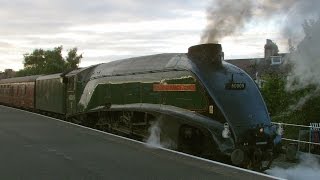 preview picture of video 'Llandudno Junction 17.8.2014 - 60009 & 37518 1Z96 North Wales Coast Express'