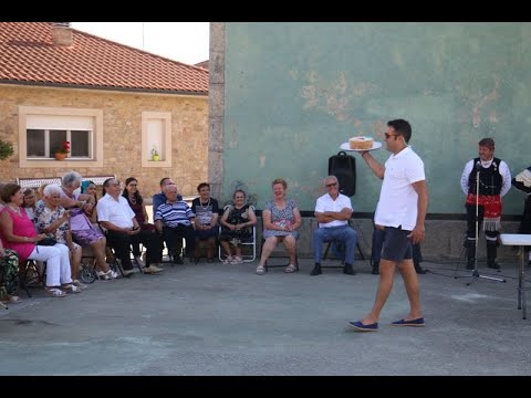 Encinasola de los Comendadores celebra Las Madrinas con la subasta de dos roscas y el folclore de La Corrobla